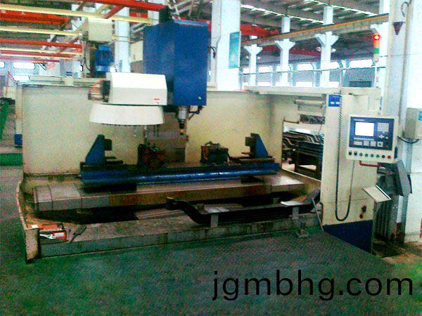 前軸十(shi)孔(kong)加(jia)工專(zhuan)用立式(shi)加(jia)工(gong)