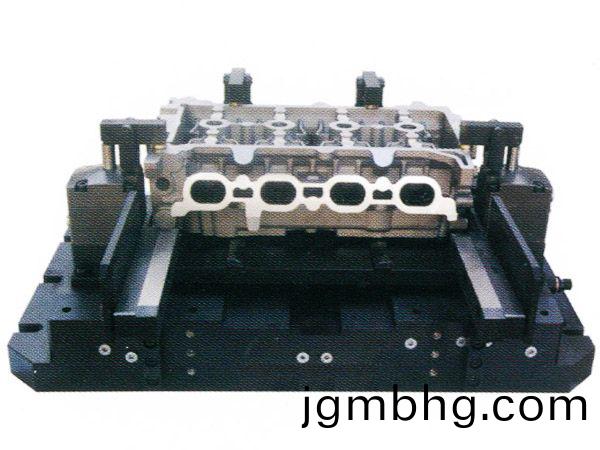 缸(gang)蓋加(jia)工(gong)液壓裌具